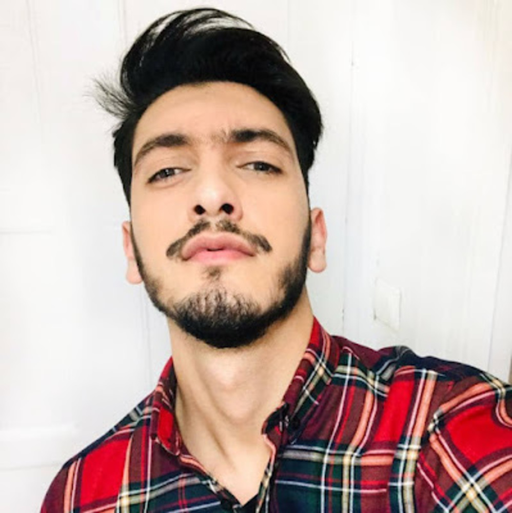 Meet your Posher, Youcef